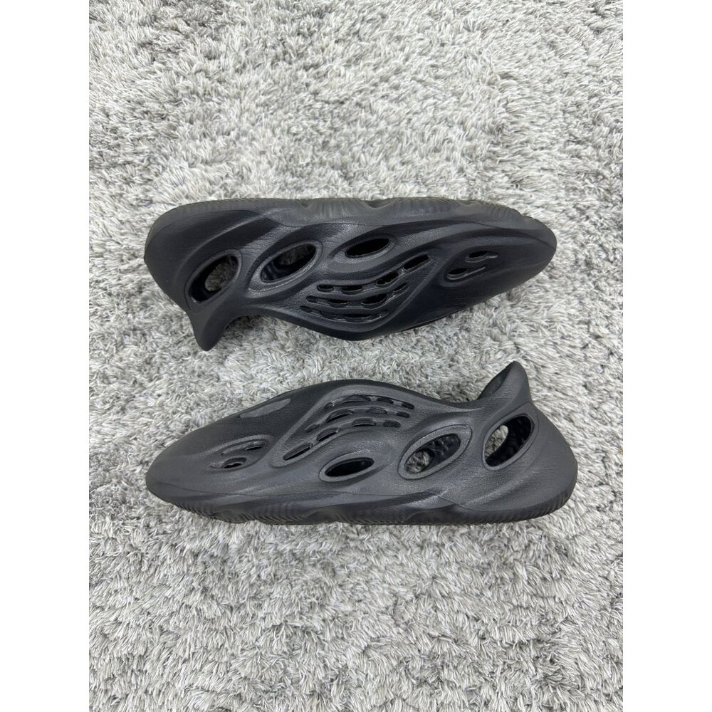 Adidas Yeezy Onyx Foam Runner Mens 8 Black Onyx RNNR Slip On Shoes Hp8739